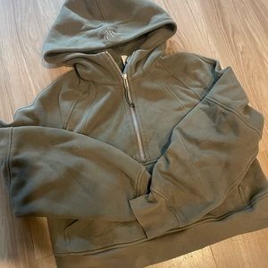 Lululemon green scuba cropped half zip